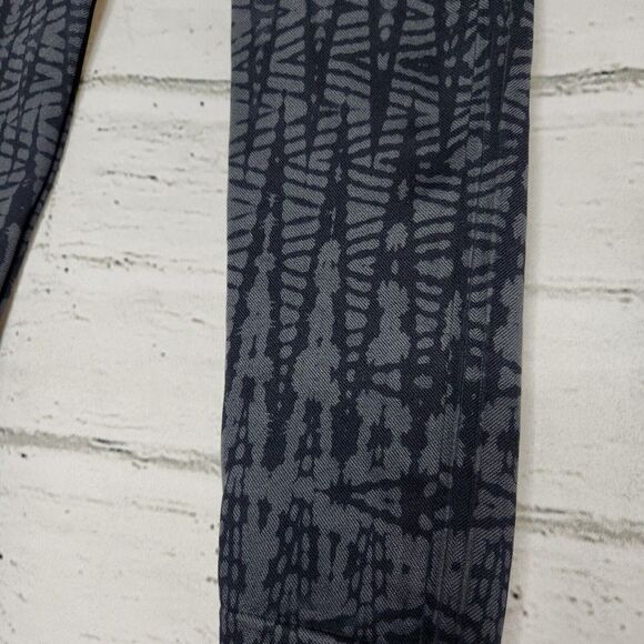 Spanx Look At Me Now Active Women's Gray Black Cropped Capri Leggings Size 1X - Picture 9 of 10